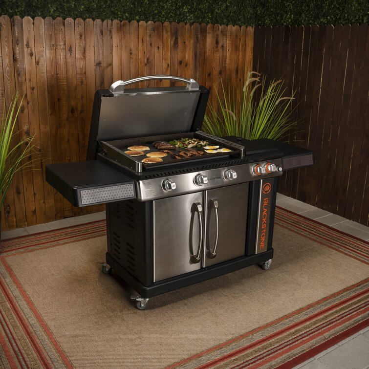 Blackstone griddle 2024 with side burner